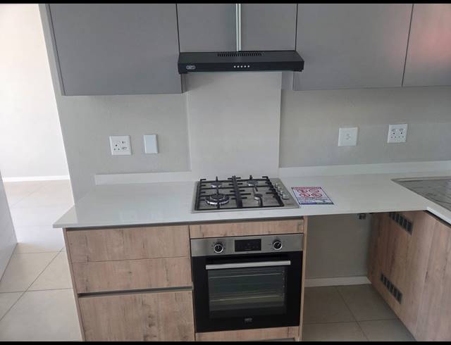 2 BEDROOM APARTMENT TO LET IN BRYANSTON